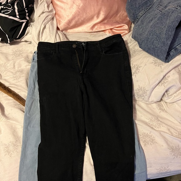 Hollister jeans - Picture 4 of 4